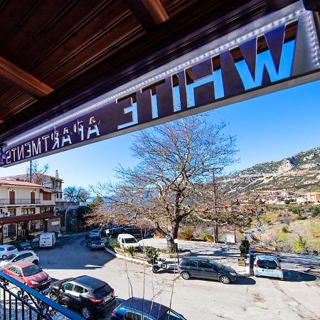 Deluxe Apartments By White Hills Arachova Exteriör bild